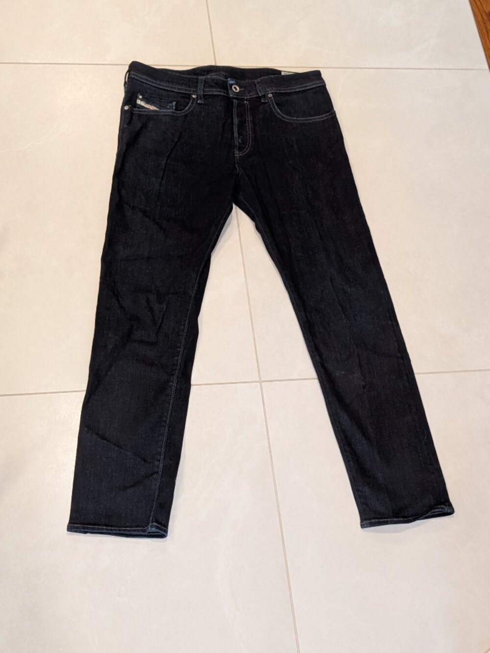 Diesel Buster Regular Slim-Tapered Stretch Jeans Dark Wash Men's W33 L30